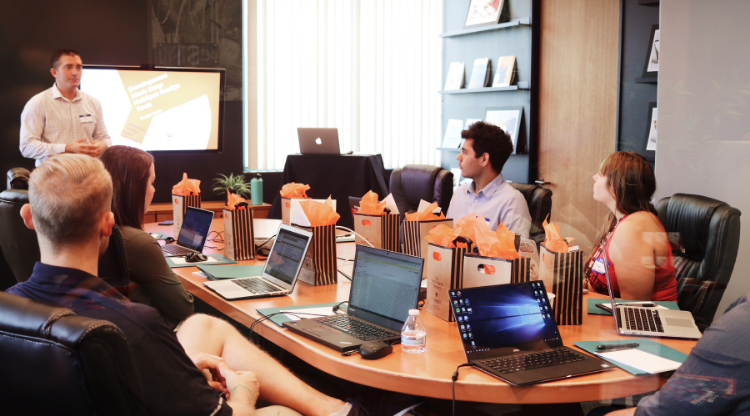 Office_Management_Meeting_2