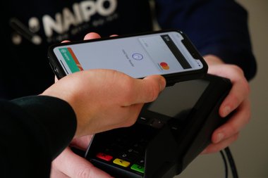 pagamento con smartphone nfc